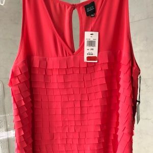 Woman’s dress sleeveless shirt